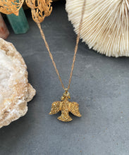 Load image into Gallery viewer, Golden Bird Necklace
