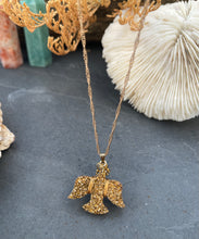 Load image into Gallery viewer, Golden Bird Necklace
