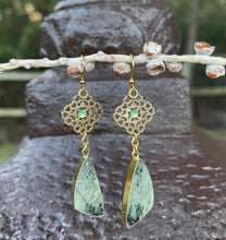 Load image into Gallery viewer, Perhenite Quartz Earrings
