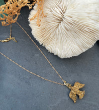 Load image into Gallery viewer, Golden Bird Necklace
