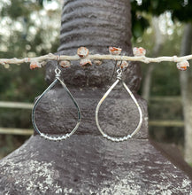 Load image into Gallery viewer, Minimalist Silver Teardrop Earrings
